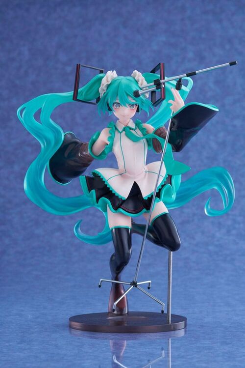 HATSUNE MIKU AMP ESTATUA PVC STATUE BIRTHDAY 2023 VER. 21 CM