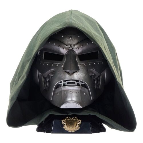 RÉPLICA CASCO PREMIUM DE DOCTOR DOOM MARVEL LEGENDS