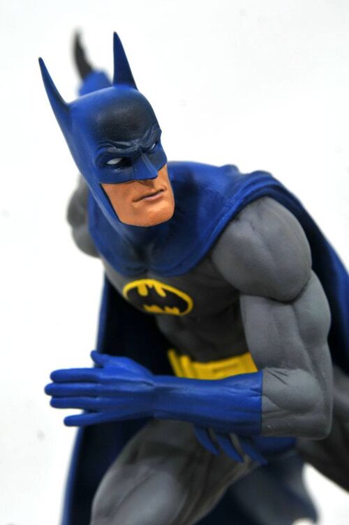 FIGURA BATMAN BY NEAL ADAMS EXC.